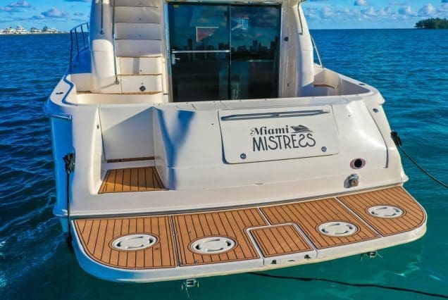 MISTRESS 55ft Sea Ray Yacht swim platform with easy access to the water