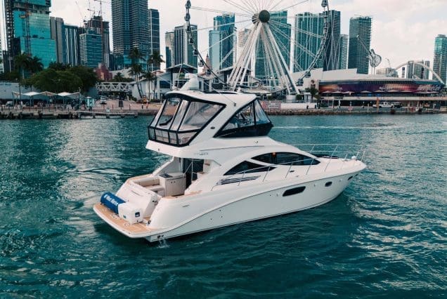 SAIL LA VIE 50ft Sea Ray Miami sleek yacht available for charter