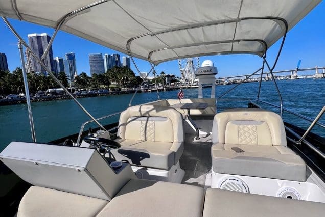 45ft Regal Model 2022 Miami stylish social area ideal for family outings and celebrations