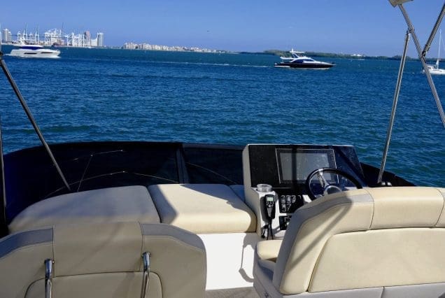 45ft Regal Model 2022 Miami stylish social area ideal for family outings and celebrations