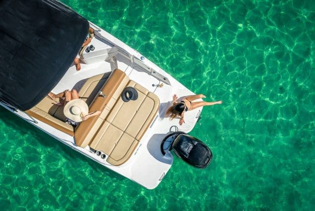 29ft Giant Boat Miami swim platform with easy access to the water