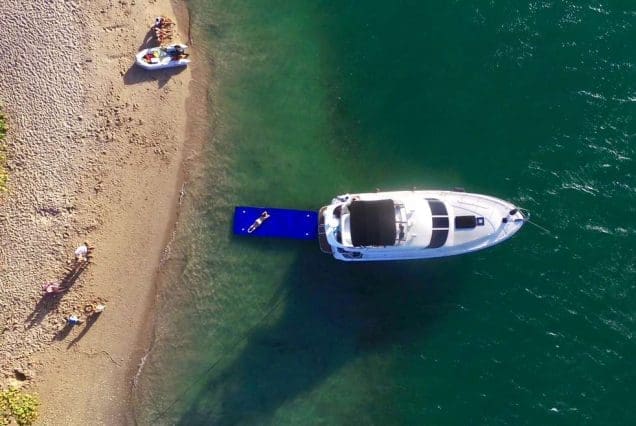 45ft Sea Ray SEA SEÑORA Miami spacious sunbed area perfect for relaxing and enjoying the Miami sunshine