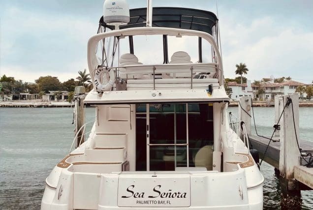 45ft Sea Ray SEA SEÑORA Miami spacious swim platform with easy access to the water