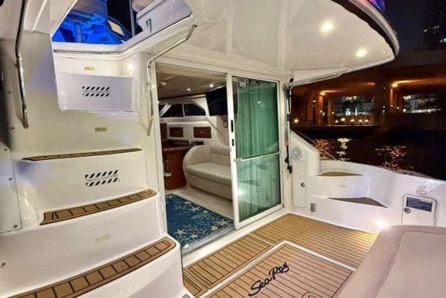 45ft Sea Ray SEA SEÑORA Miami easy boarding access with convenient entry to all deck spaces with seating area