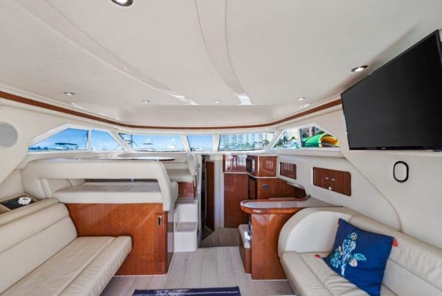 45ft Sea Ray SEA SEÑORA Miami dining area perfect for meals and private gatherings onboard